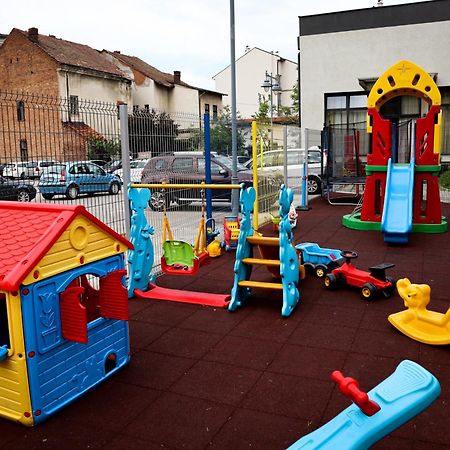 Drina Hotel Bijeljina Esterno foto