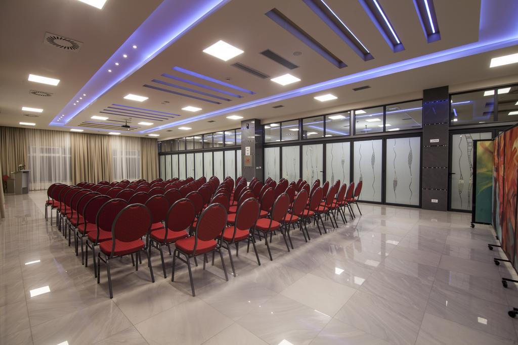 Drina Hotel Bijeljina Esterno foto