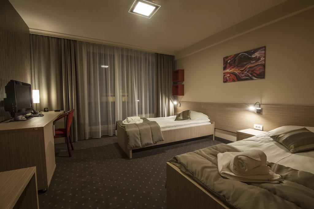 Drina Hotel Bijeljina Esterno foto